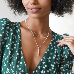 Drop pendant necklace